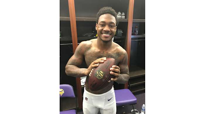 mmqb-diggs-gameball.jpg